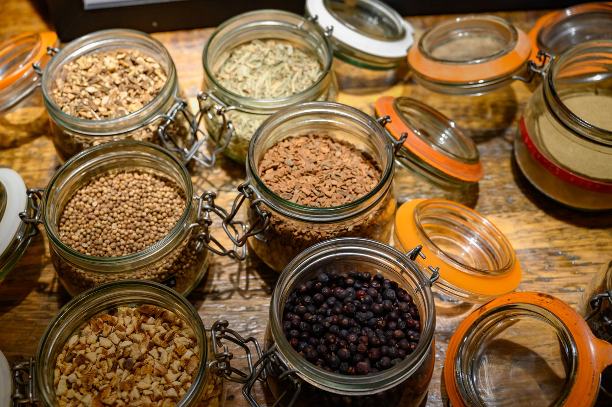 Gin botanicals